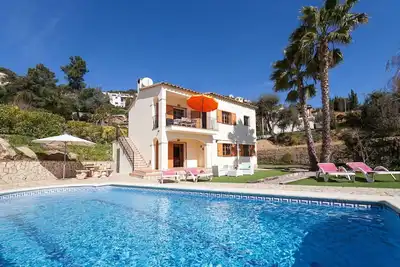 Image de Maison de vacances privée avec Wifi, climatisation, piscine privée, Tv, patio, vue panoramique