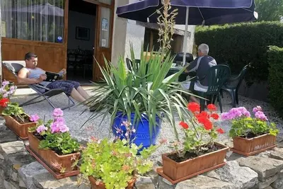 Image de Gîte à la nuitée de 1 A 6 Pers 72 à &86 M² Avec Une Terrasse A Mondon & Piscine
