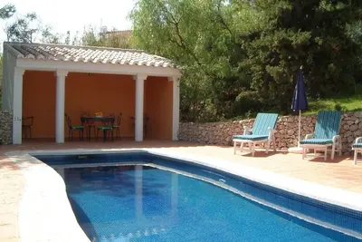 Image de Villa de luxe avec vue sur la montagne. Piscine privée et superbe grand jardin