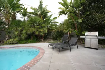 Image de Comfy Pool Home, 1/4 mile à pied de Disneyland
