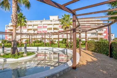 Image de Confortable appartement pour 4 personnes avec climatisation, Wifi, piscine, Tv, terrasse et parking
