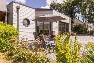 Image de Maison contemporaine et lumineuse près de la forêt et plages, 2 chambres, jardin, parking, proche Mont St-Michel
