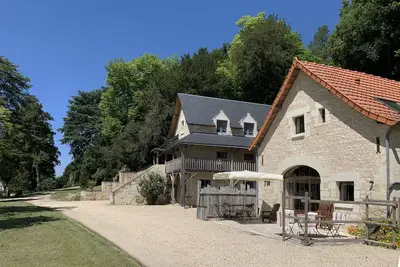 Image de Le Relais du Château de Sonnay, near Chinon: 4**** gites for 12
