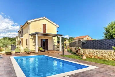 Image de Maison de vacances privée avec piscine privée, climatisation, Wifi, Tv, terrasse, parking