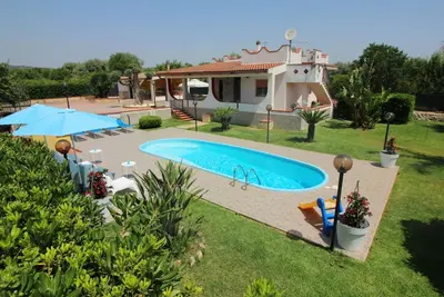 Image de Maison de vacances privée avec piscine privée, Wifi, climatisation, Tv, terrasse, parking