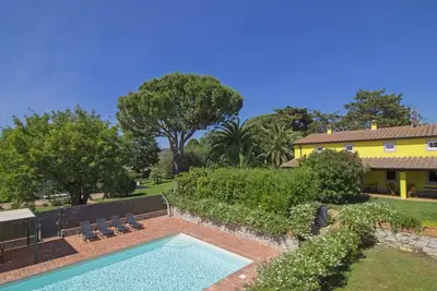 Image de Maison de vacances privée avec Wifi, piscine privée, climatisation, Tv, patio, parking