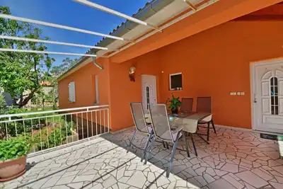 Image de Joli appartement pour 5 personnes avec climatisation, Wifi, Tv, terrasse et parking