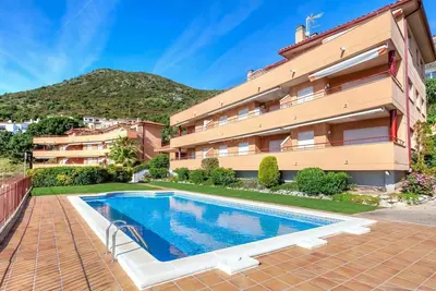 Image de Appartement avec climatisation, piscine, Wifi, Tv, terrasse, animaux admis, vue panoramique, parking