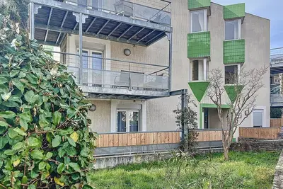 Image de Studio rénové avec terrasse, proche des Thermes et du centre ville, Lamalou-les-Bains