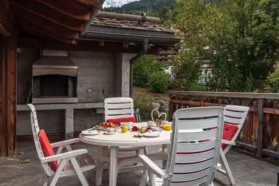 Image de Magnifique maison de vacances privée pour 8 personnes avec Wifi, Tv, terrasse et parking