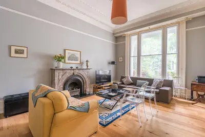 Image de Lovely Chelsea Home near The Thames by UnderTheDoormat