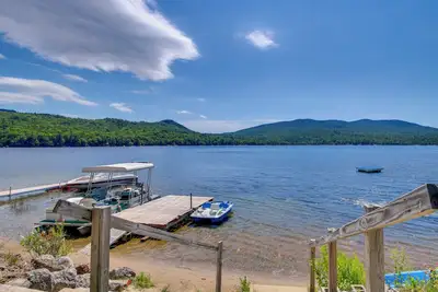 Image de Nouveau! Lake Stinson Cottage w \/ Sunroom & Shared Dock!