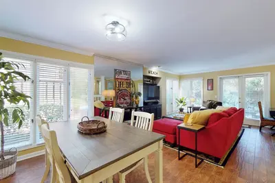 Joliment mis à jour au premier étage Villa!