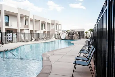 Image de Superbes marches du loft de la piscine! À proximité du théâtre Tuacahn et de Dixie U