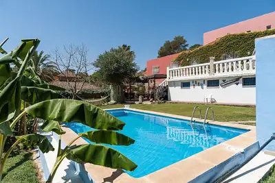 Image de Charmante maison de vacances \"Bambú\" avec piscine extérieure