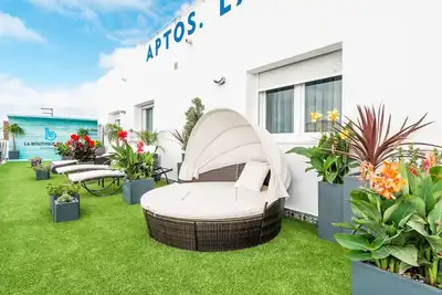 Image de Moderne, avec terrasse sur le toit et très proche de la plage - Apartamento Caballito de Mar