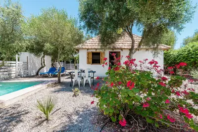 Image de Charmante petite maison-studio \"El Castaño\" avec piscine privée