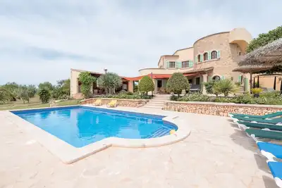 Image de Villa de rĂŞve avec piscine et vue imprenable - Villa Ses Mires