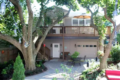 Image de Belle nouvelle maison de transport 2 Bd Highlands par le chemin Bardstown