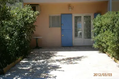 Image de villa jumelée copropriété de 7 villa situé entre st raphaél st tropez