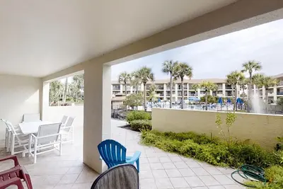 Image de Récemment rénové condo de 3 chambres - rez de chaussée avec vue sur le lagon