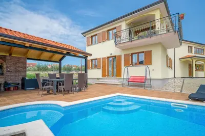 Image de Bel appartement pour 2 personnes avec piscine, climatisation, Wifi, Tv, animaux admis et parking