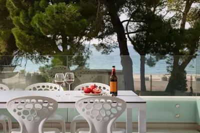 Image de Merveilleuse maison de vacances avec bain à remous, Wifi, climatisation, Tv, terrasse et parking