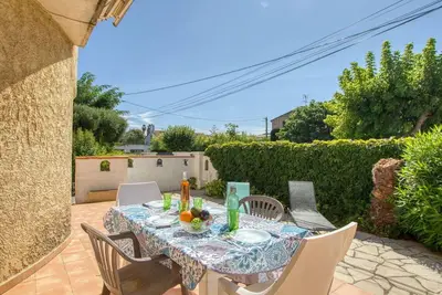 Image de Agréable appartement pour 5 personnes avec Wifi, Tv, terrasse, animaux admis et parking