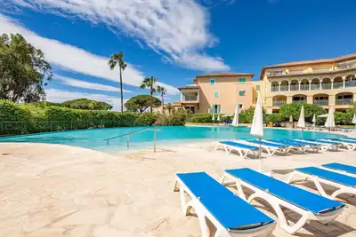 Image de Joli appartement pour 6 personnes avec Wifi, piscine, Tv, terrasse, animaux admis et parking