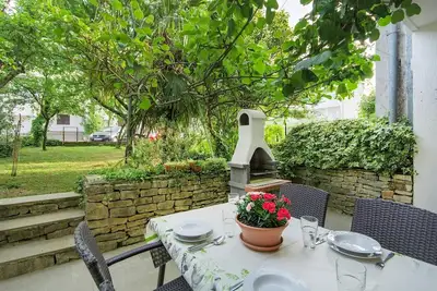 Image de Complexe d'appartements Majic \/ Nouvel appartement Majic avec terrasse et jardin