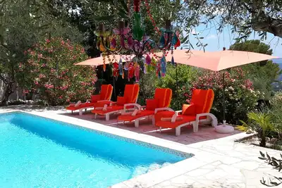 Image de Situé entre lauriers et oliviers maisonnette  indépendante.