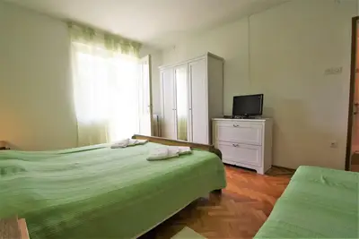 Complexe d'appartements Sauko / Chambre Triple Sauko - Maslina avec balcon