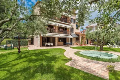 Image de Appartement Complexe Rakovac / Appartement Au Rez-De-Chaussée Rakovac Iii Avec Terrasse