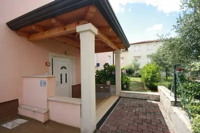 Image de Complexe d'appartements Mendikovic \/ Appartement spacieux avec deux chambres et terrasse Mendikovic