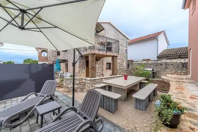 Image de Complexe d'appartements Valtrazza avec piscine commune \/ Bel appartement rustique Fiorela Ii à Villa Valtrazza avec piscine partagée