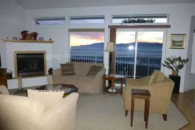 Image de Superbes vues, quartier calme, vie confortable et animaux acceptés!