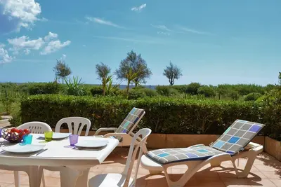 Image de Appartement rénové en front de mer, 3 pièces, terrasse, parking, tout équipé, idéal familles, 6 pers.