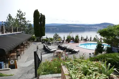 Image de Lake Okanagan Resort, condo 1 chambre, bord du lac, à quelques pas de la plage.