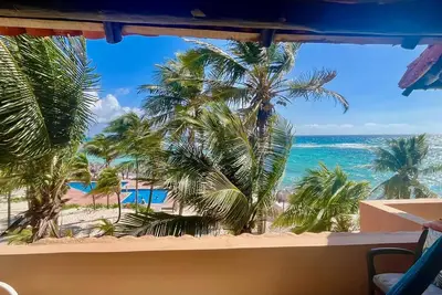 Image de Vues imprenables sur la mer, grande terrasse w hamac, lit king