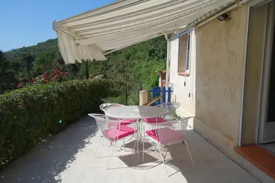 Image de Villa avec piscine au calme Ă 18 kms de Nice avec terrasse, vue exceptionnelle