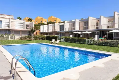 Image de Bel appartement dans une maison de vacances avec piscine, climatisation, Wifi, Tv, patio, parking