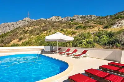Image de Agréable appartement avec piscine, climatisation, Wifi, terrasse, animaux admis et parking