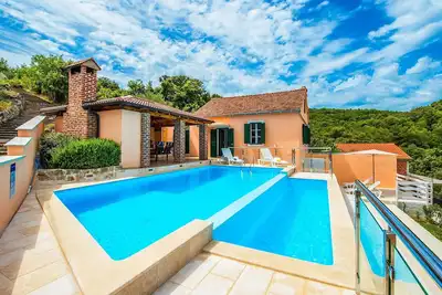 Image de Maison de vacances privée avec Wifi, piscine privée, climatisation, Tv, terrasse, parking