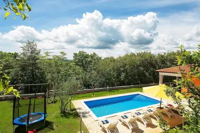 Image de Maison de vacances privée avec Wifi, piscine privée, climatisation, Tv, terrasse, parking