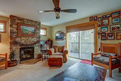 Image de Wanderlust-Quietly Sophistly and Worldly, Elegant, Newer Hr Home, A / C