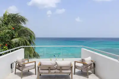 Image de Villa moderne de 4 chambres face à l'océan