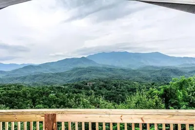 Image de Meilleures vues à Gatlinburg / Hot Tub / 3. 6 milles à DwTn