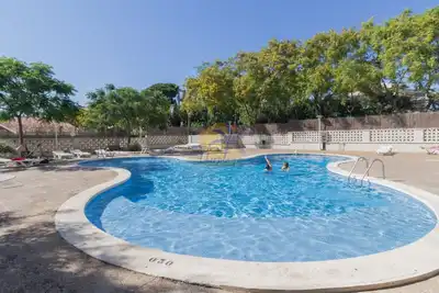 Image de Bel appartement 6 pax avec A / C et piscine dans le centre touristique de Salou.