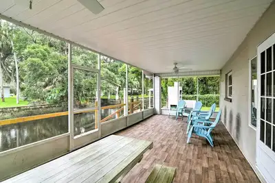 Image de Mise Ă jour de la maison rustique de Yankeetown avec Lanai, Canal Dock