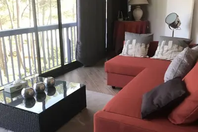 Image de Appartement Belles Prestations donnant sur le port de plaisance Cap Breton